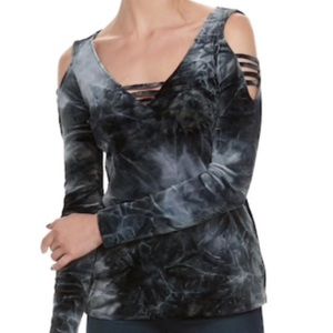 Cold shoulder strappy shirt